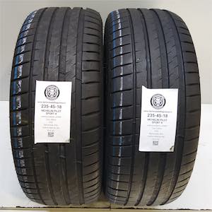 MICHELIN PILOT SPORT 4 235/45R18