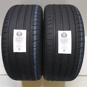 MICHELIN PILOT SPORT EV 265/35R21