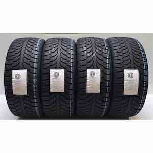 BRIDGESTONE BLIZZAK LM-32 215/40R17